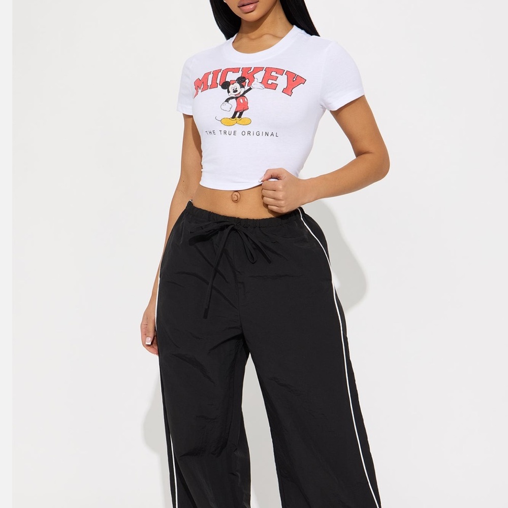 Mickey Mouse Classic Baby Tee Crop T-Shirt in White | Size M | NEW - Picture 2 of 4